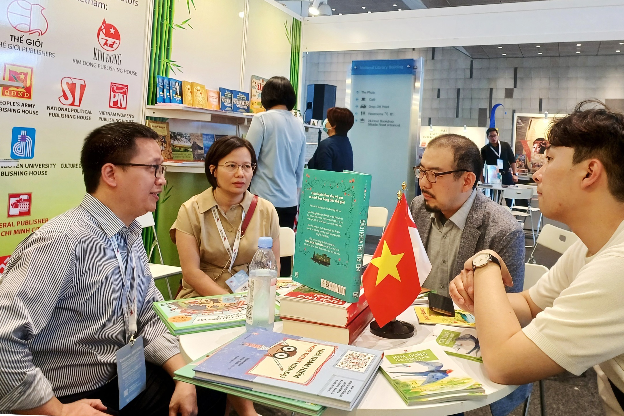 Viet Nam la quoc gia tieu diem tai Hoi sach thieu nhi chau A hinh anh