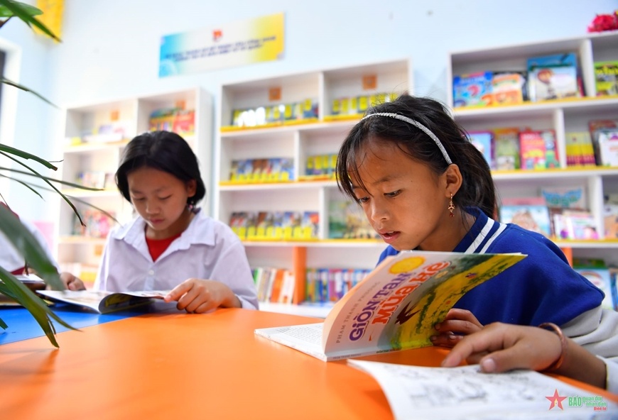 'Thu vien tren da' - mang van hoa doc toi tre em vung cao hinh anh