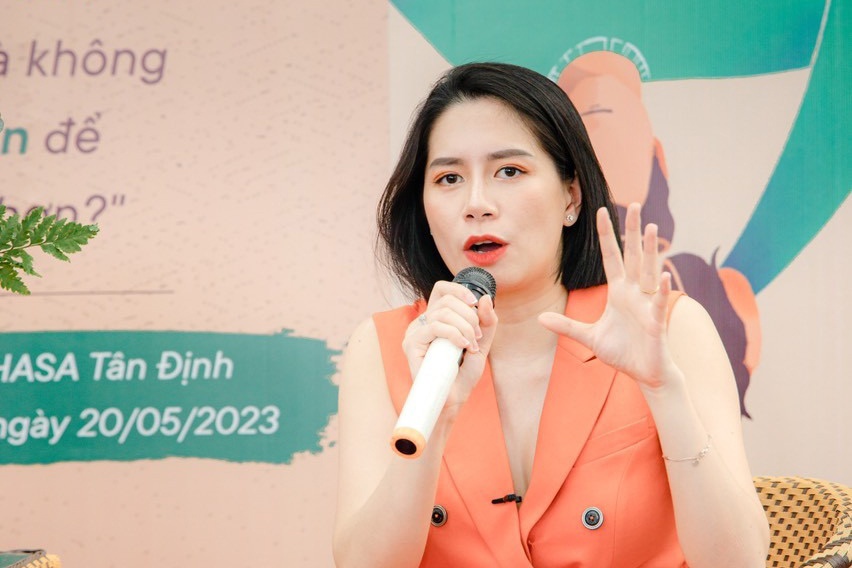 'Em la do phu thuy' va thoi khac kho khan can chua lanh cua mot phu nu hinh anh