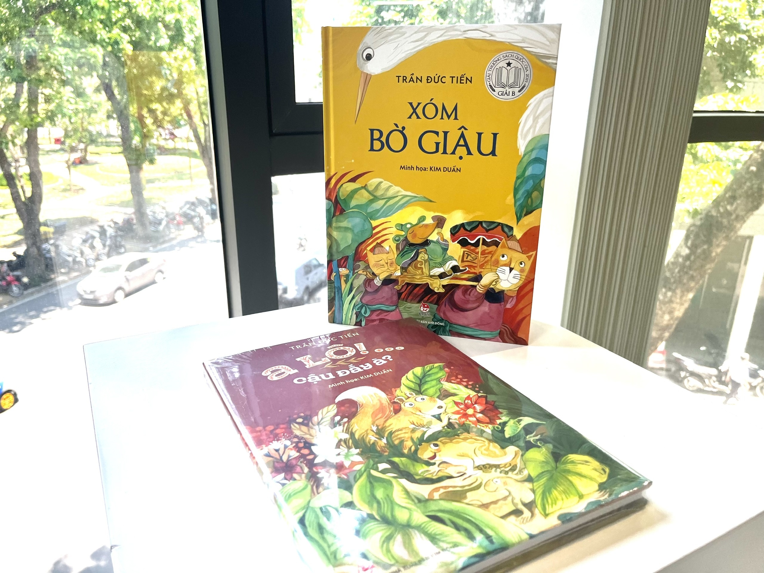 Khuyen khich cac cay viet sang tac cho thieu nhi hinh anh