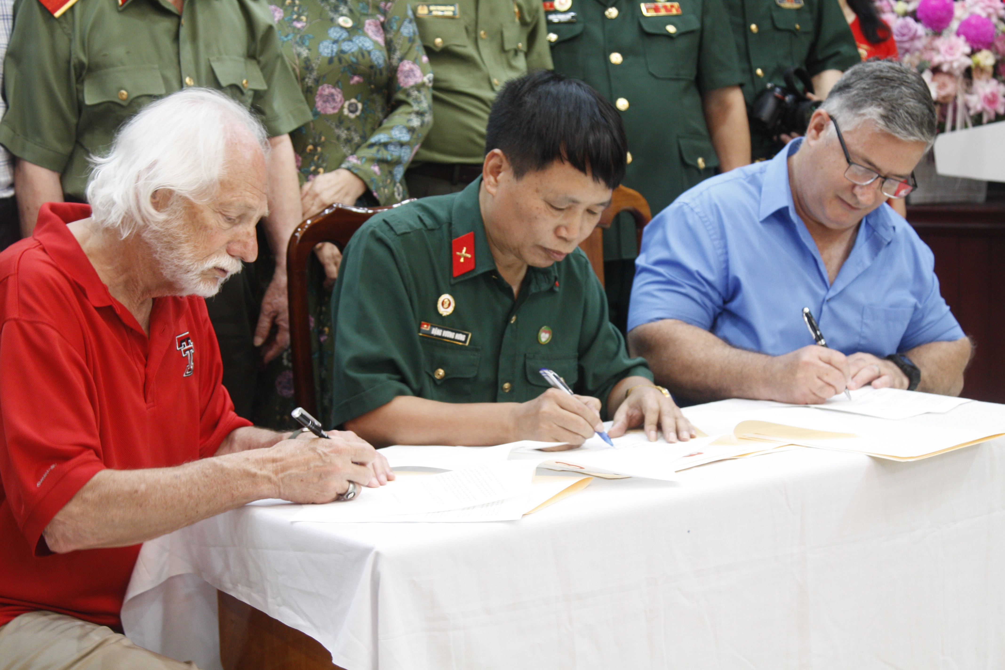 trao tra di vat anh 5