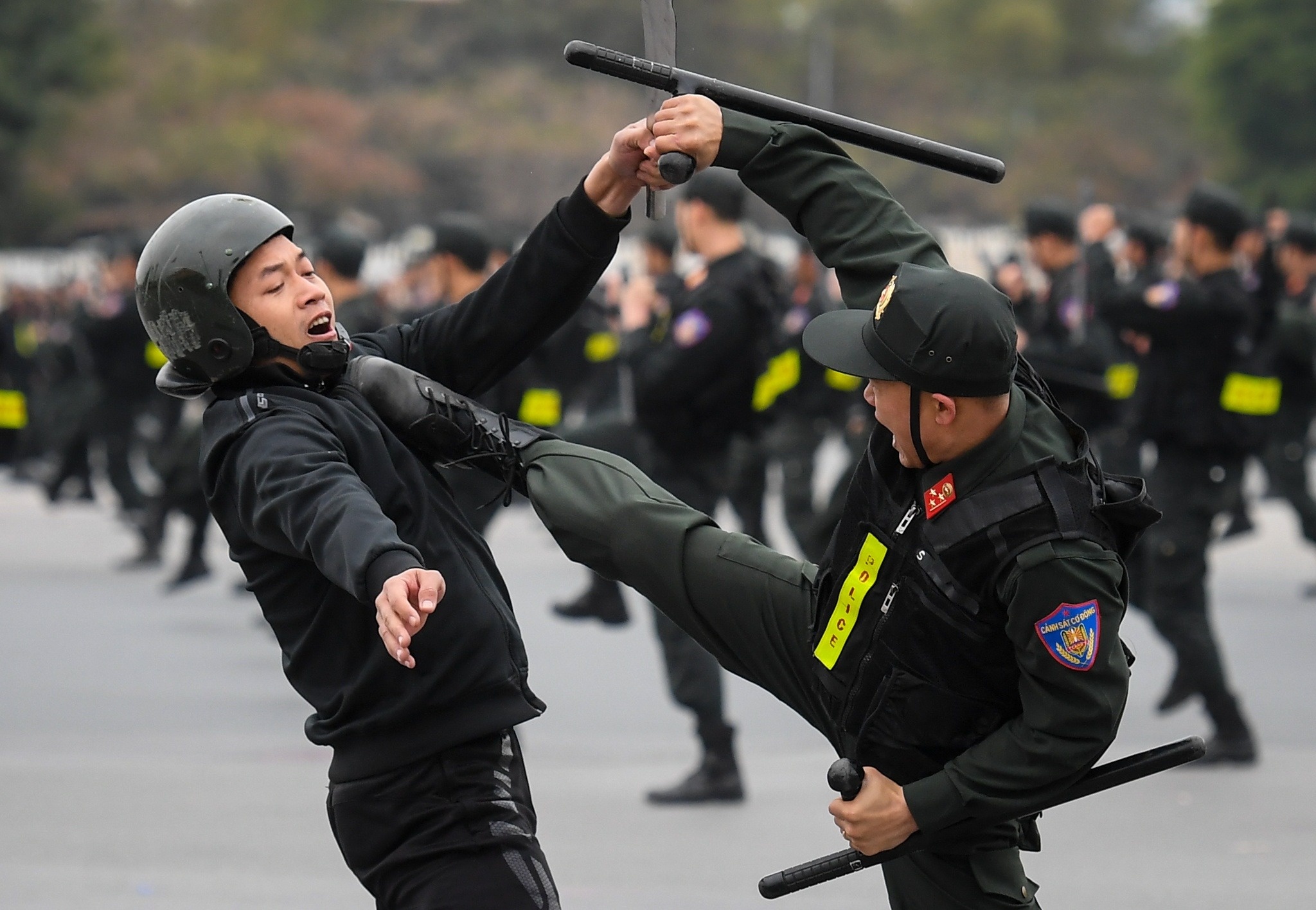 Cuoc song, nhiem vu cua chien si canh sat tu goc nhin nguoi trong cuoc hinh anh