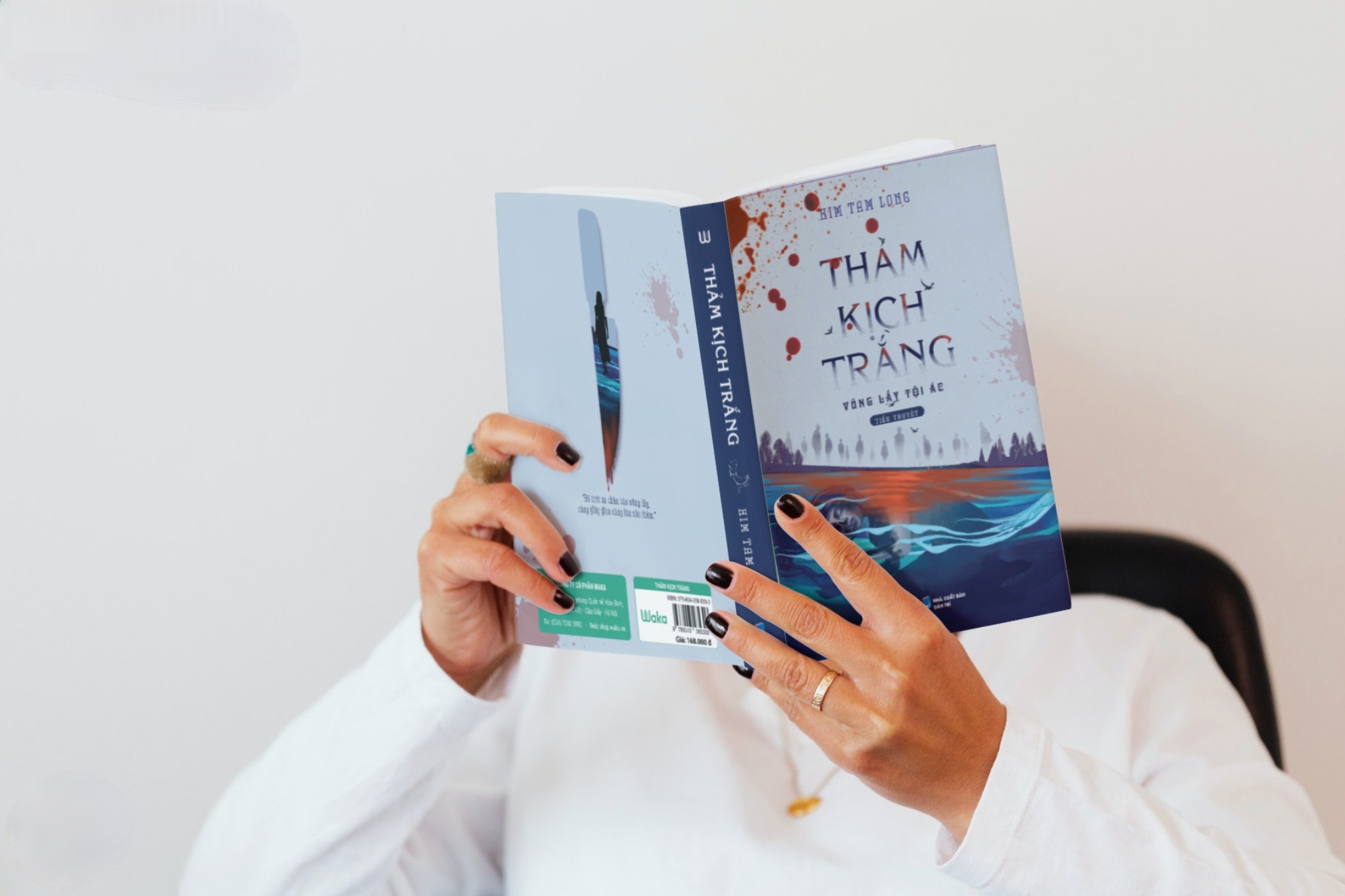 Ranh gioi thien - ac trong 'Tham kich trang' hinh anh