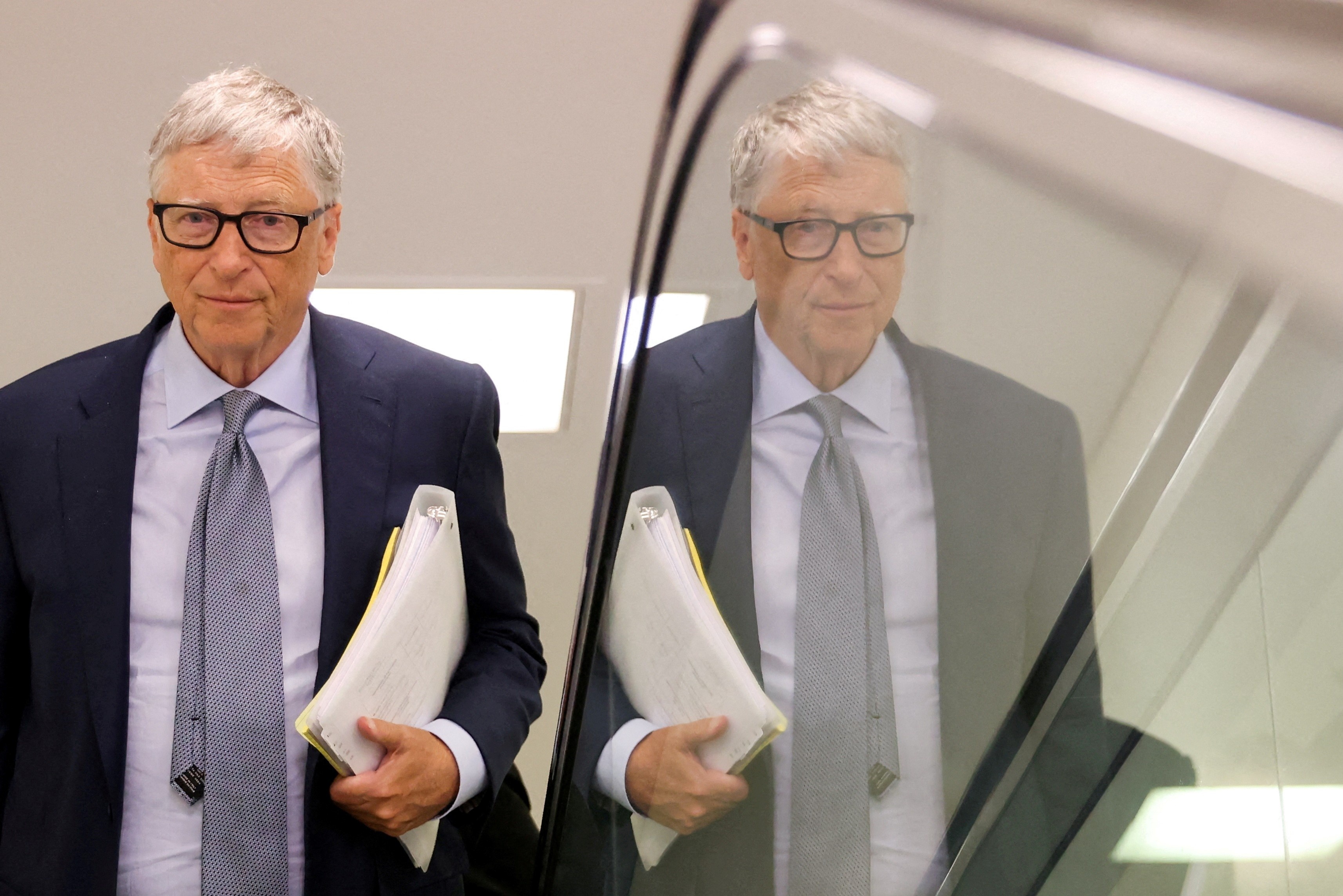 Thu thuat doc sach ky la cua Bill Gates hinh anh