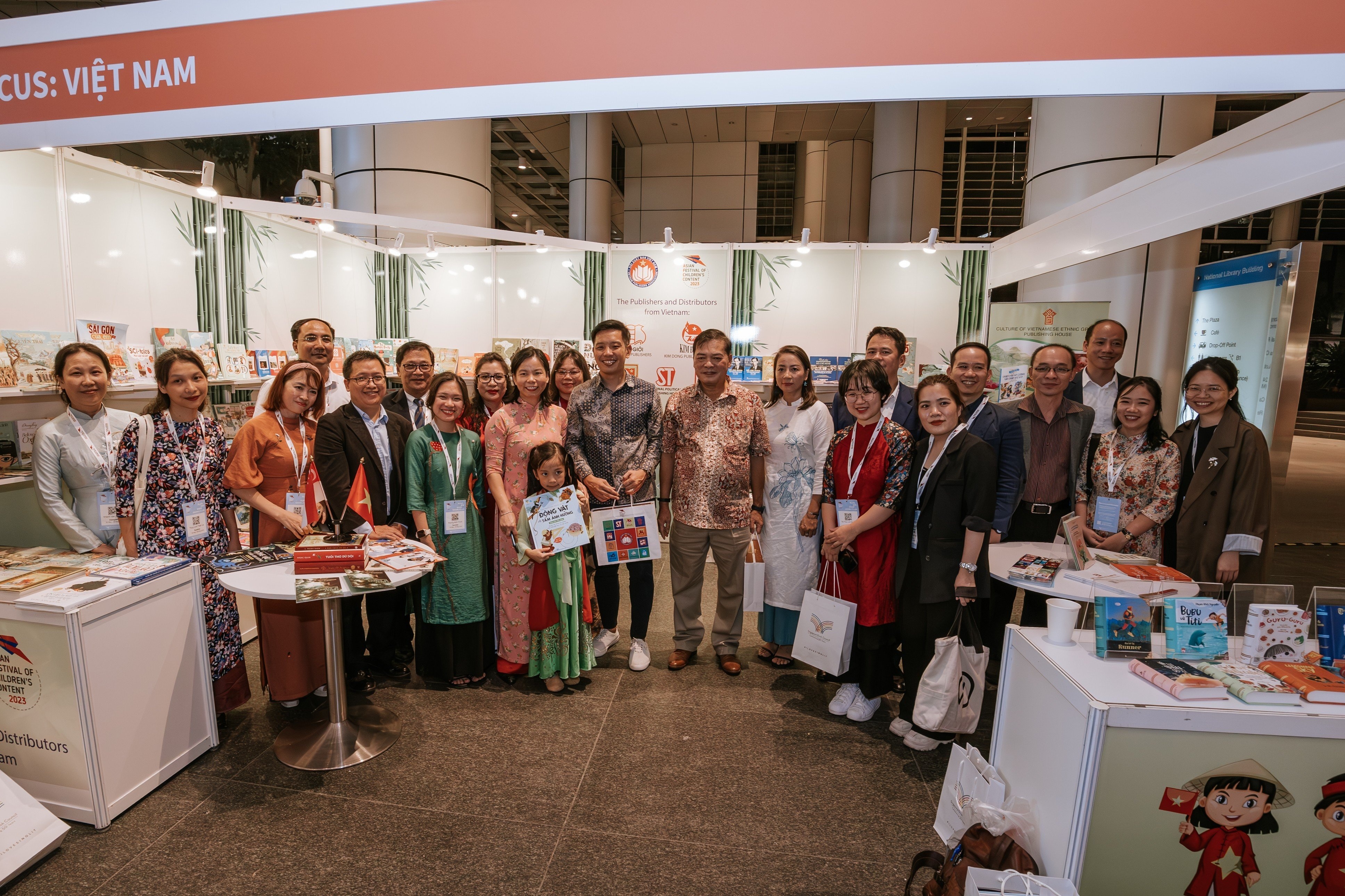 hoi nhap quoc te anh 1