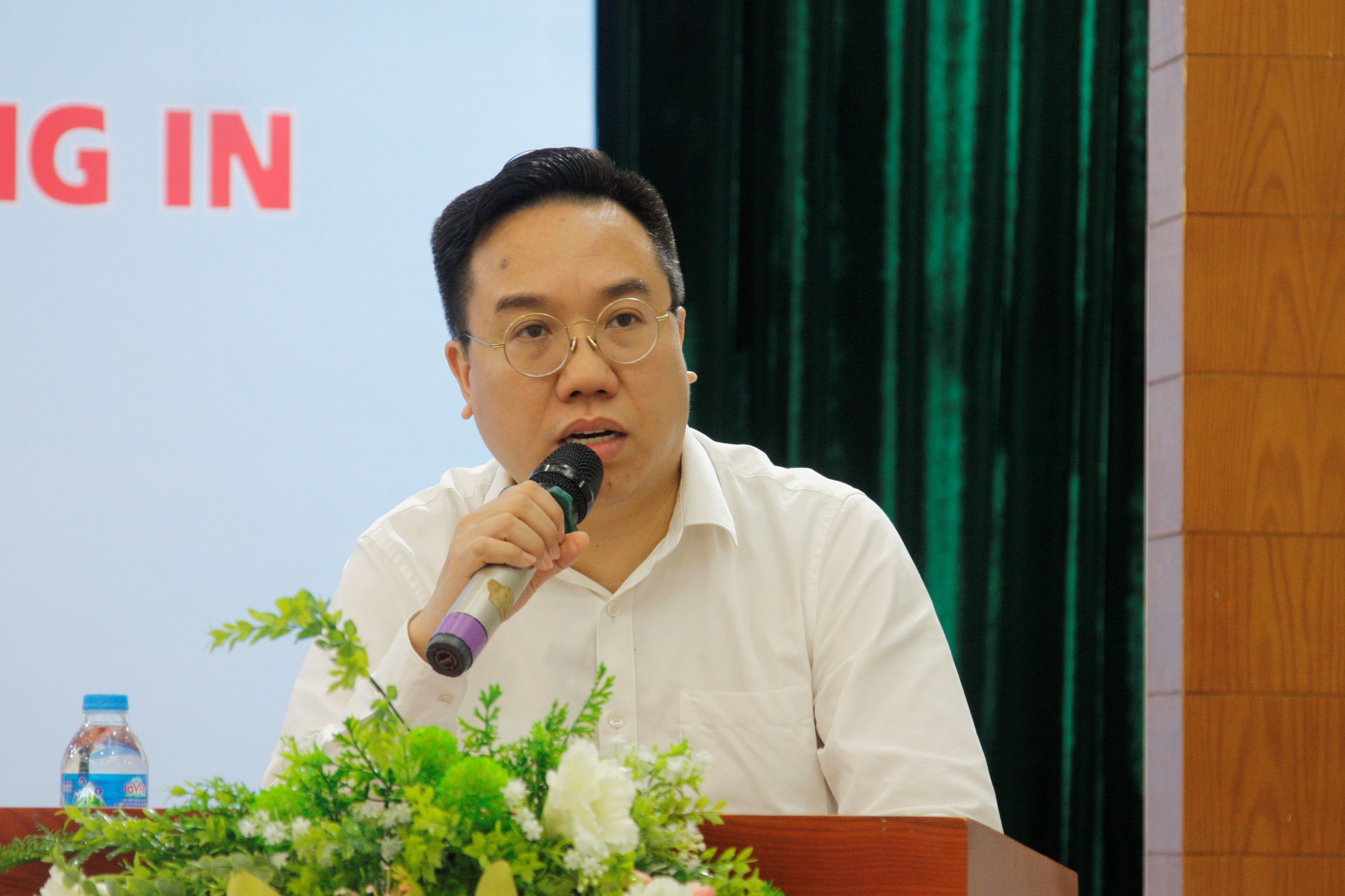 Mot so quy dinh moi ve hoat dong in hinh anh