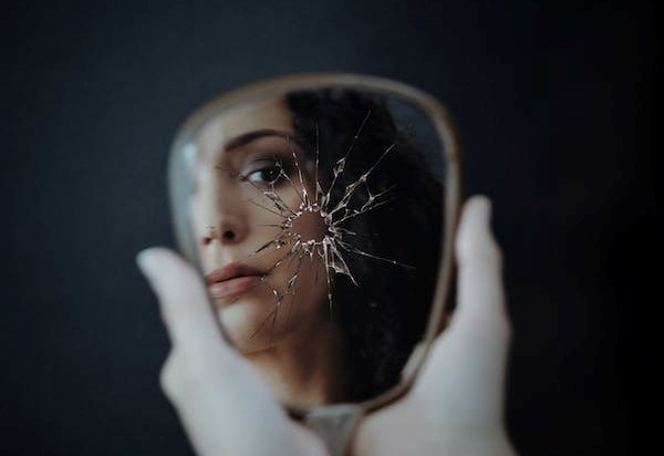 Toi bat dau tu 'kiem duyet' ban than hinh anh