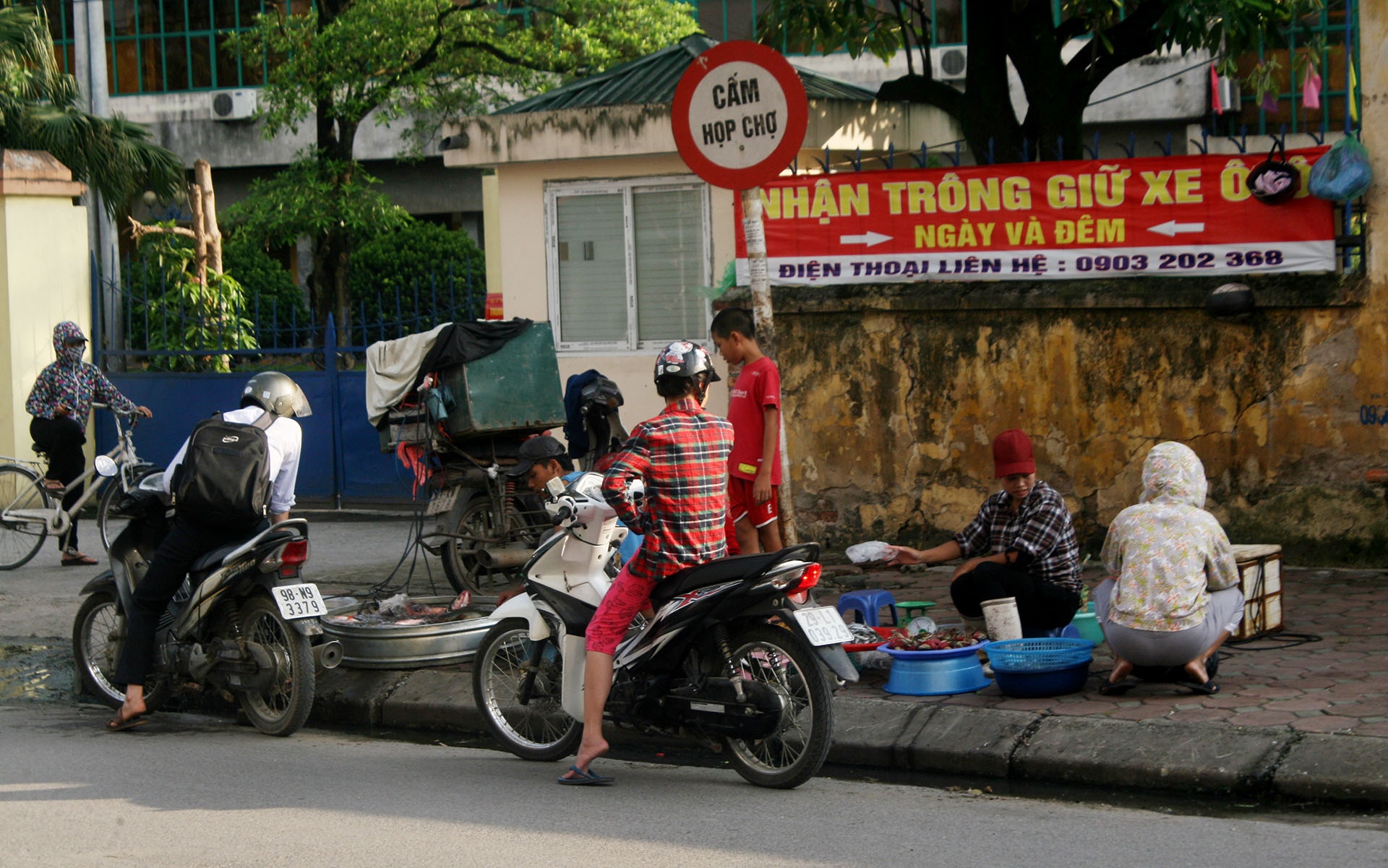Biển báo vô dụng