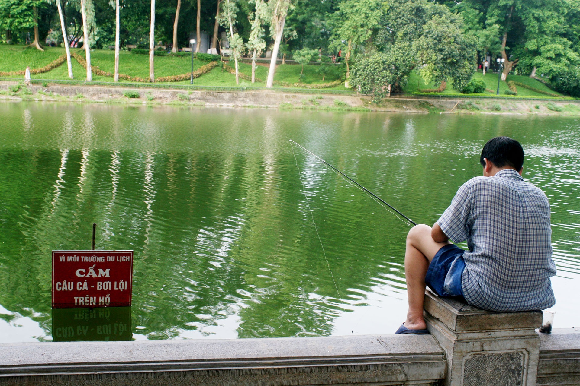 Biển báo vô dụng