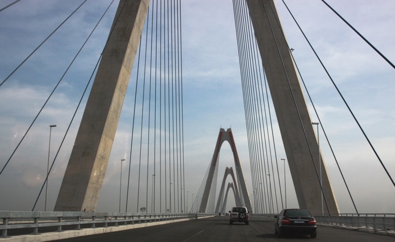 Quang duong tu noi do di Noi Bai sap giam mot nua hinh anh