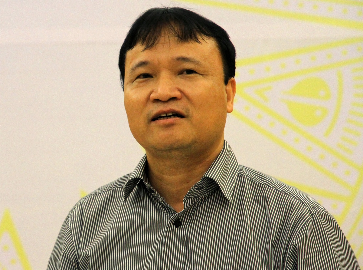 Bo Cong thuong noi ve clip to can bo nhan tien 'lot tay' hinh anh