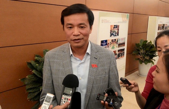 Vi sao Bo Giao duc va Y te khong tra loi chat van ky nay? hinh anh