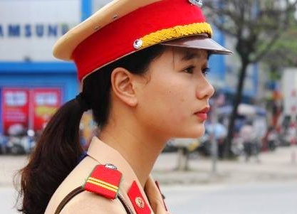 'Canh sat giao thong gio qua kho!' hinh anh