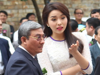 Dai gia Dai Hung dot tu o tuoi 60 hinh anh