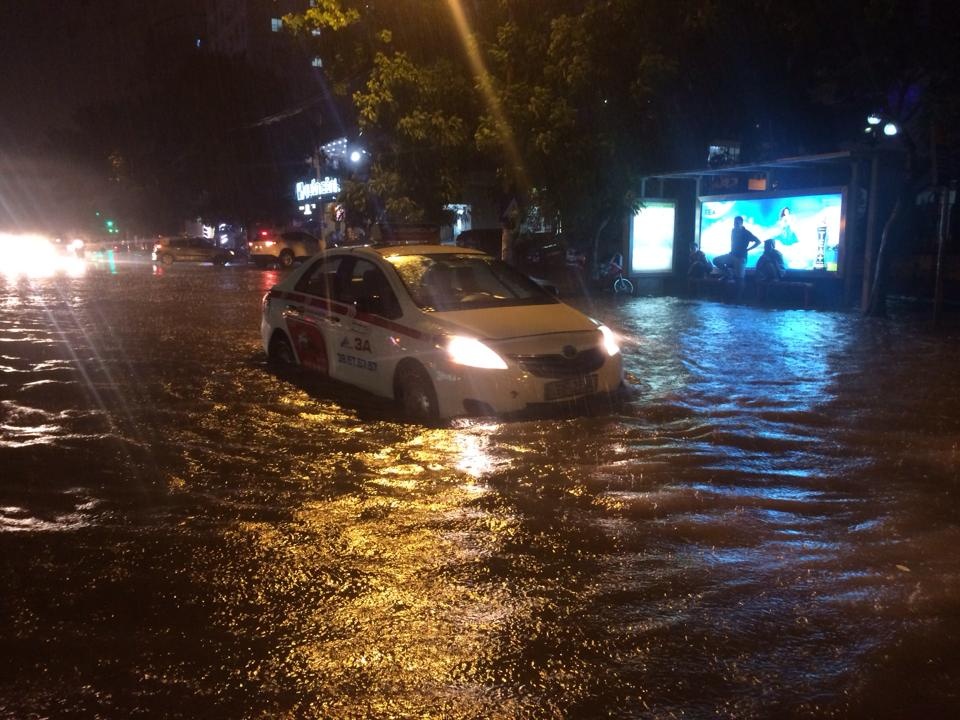 Loi bi bom o nga tu Trung Kinh hinh anh