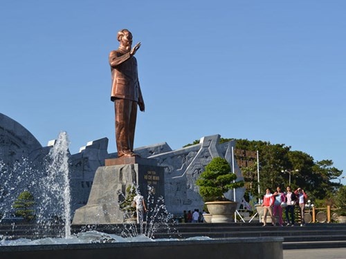 Son La se xin  y kien nhan dan ve mau tuong  Bac Ho hinh anh