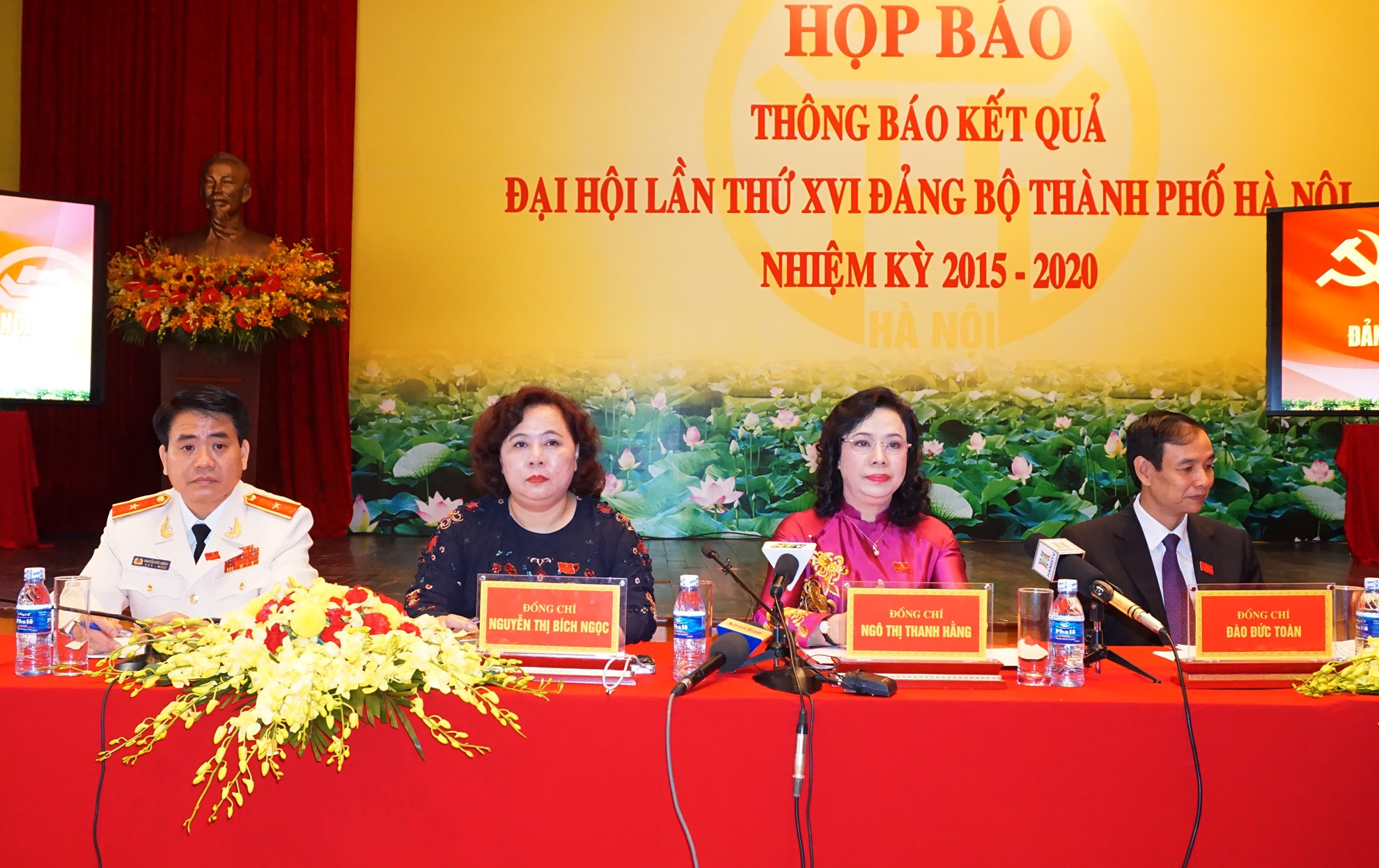 Hop bao gioi thieu tuong Chung lam Chu tich Ha Noi hinh anh