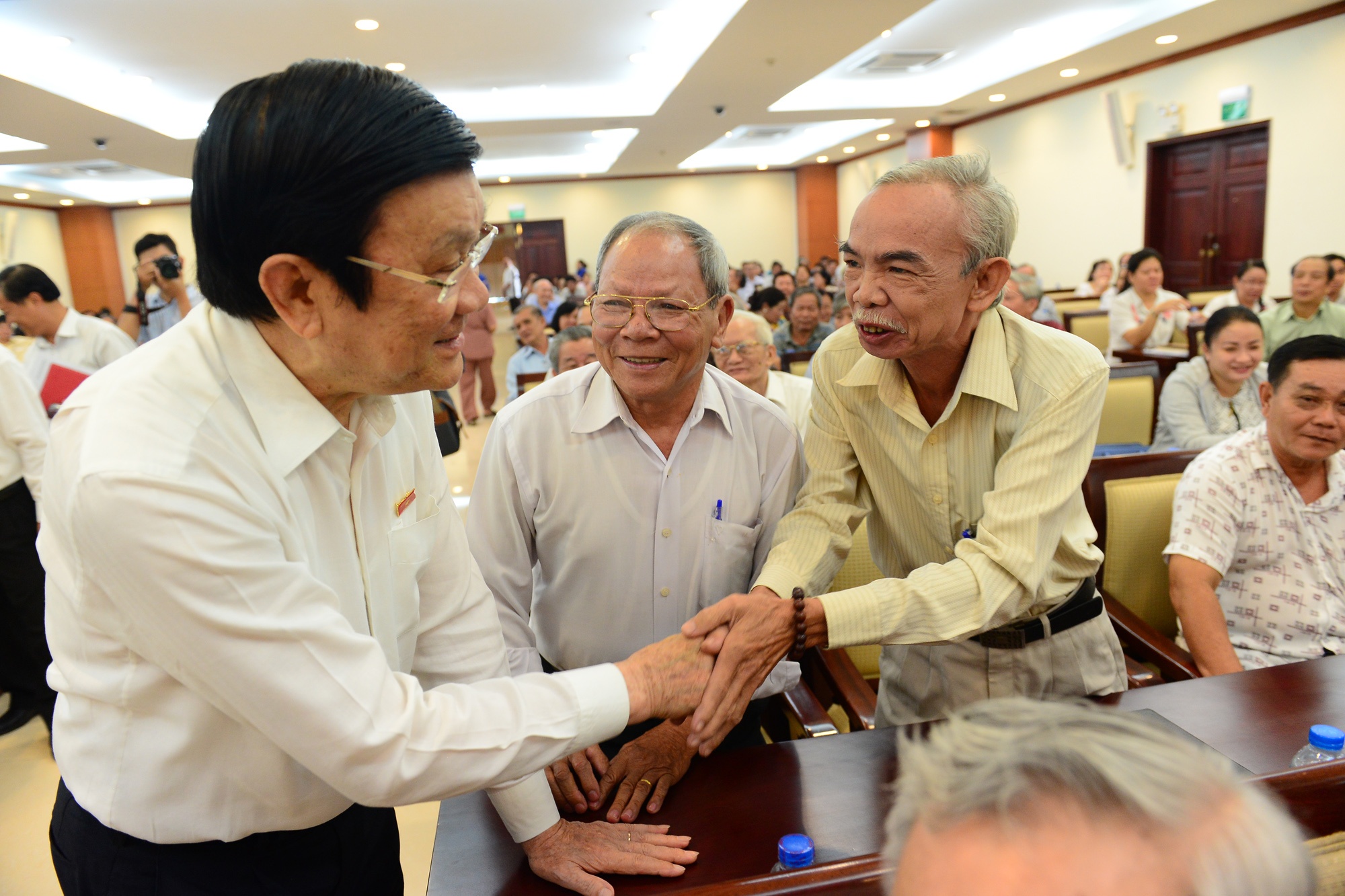 Da co 50 nguoi tu ung cu dai bieu Quoc hoi hinh anh