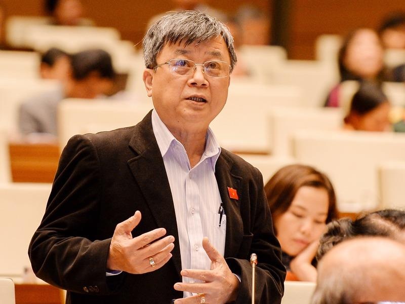 Sao lai bat thanh thieu nien 16-18 tuoi lam tre em? hinh anh