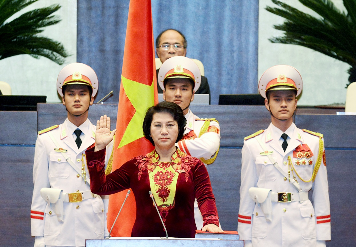 Le tuyen the cua Chu tich Quoc hoi Nguyen Thi Kim Ngan hinh anh