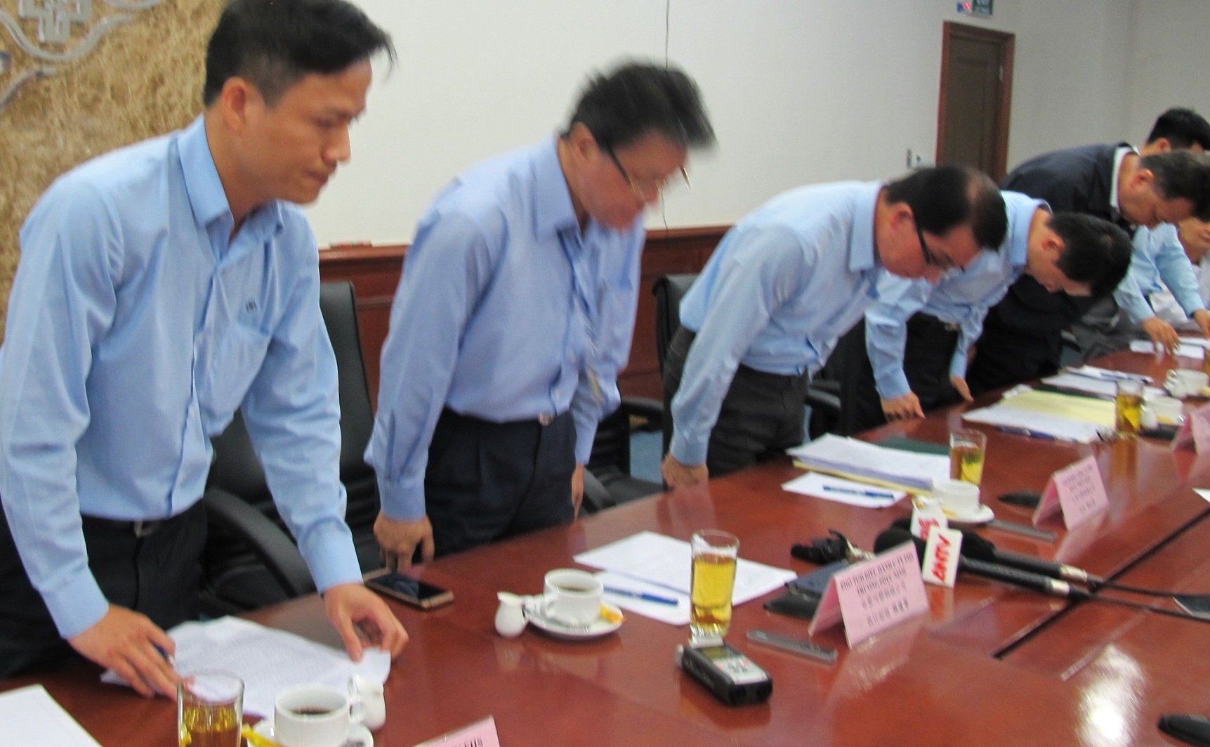 Formosa xin loi sau phat ngon 'chon tom ca hoac nha may' hinh anh