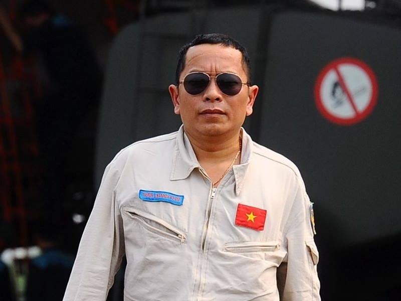 Phi cong Su-30 thoat nan lap tuc tham gia tim dong doi hinh anh