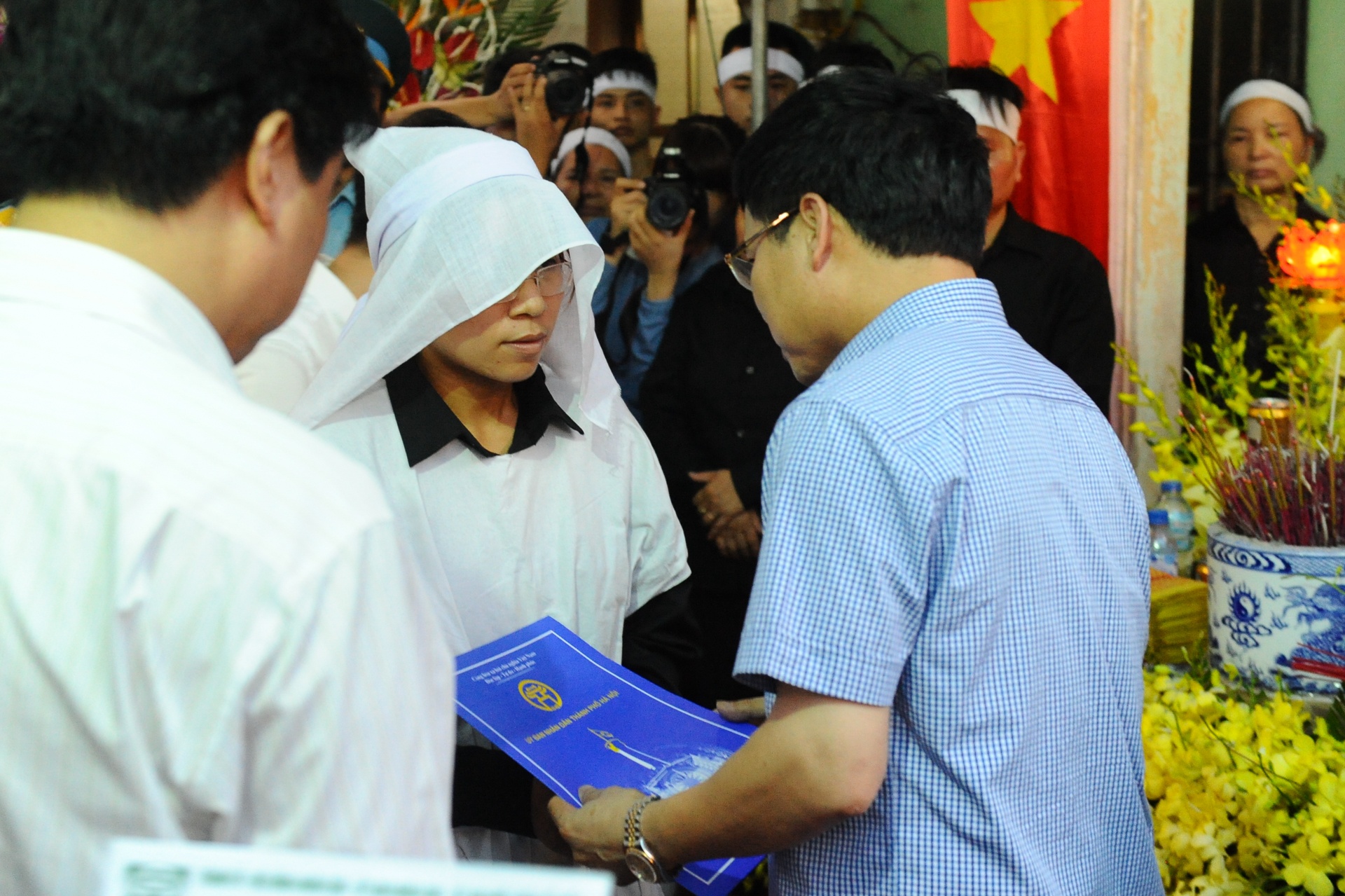 phi cong tran quang khai anh 16