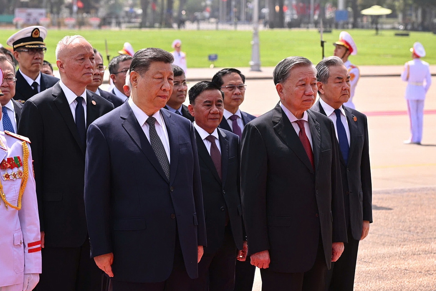 Tong Bi thu Trung Quoc vao Lang vieng Chu tich Ho Chi Minh hinh anh