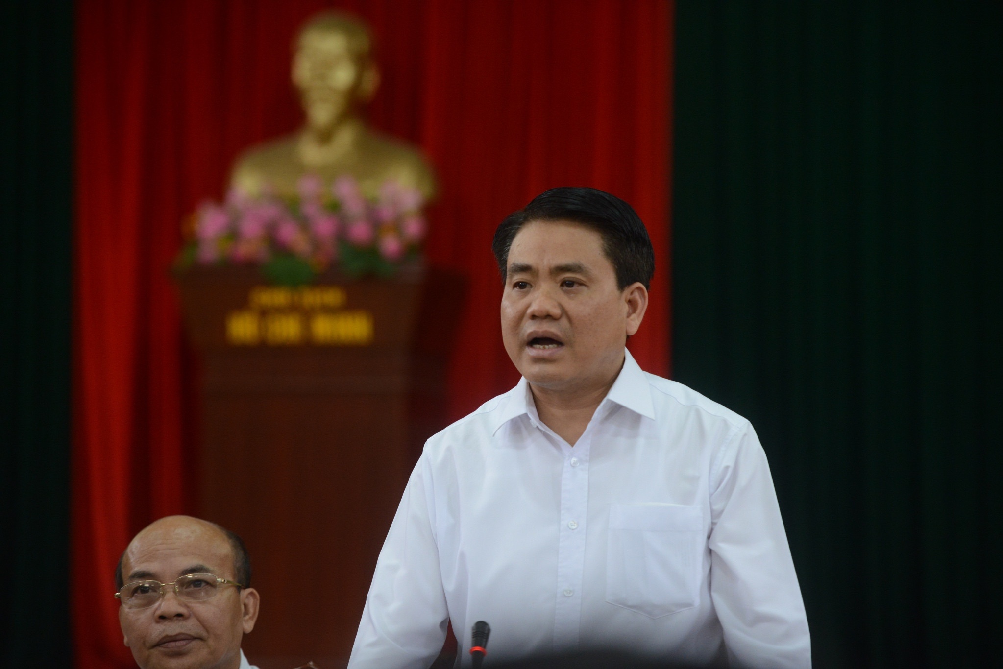 Ong Nguyen Duc Chung doi thoai anh 2