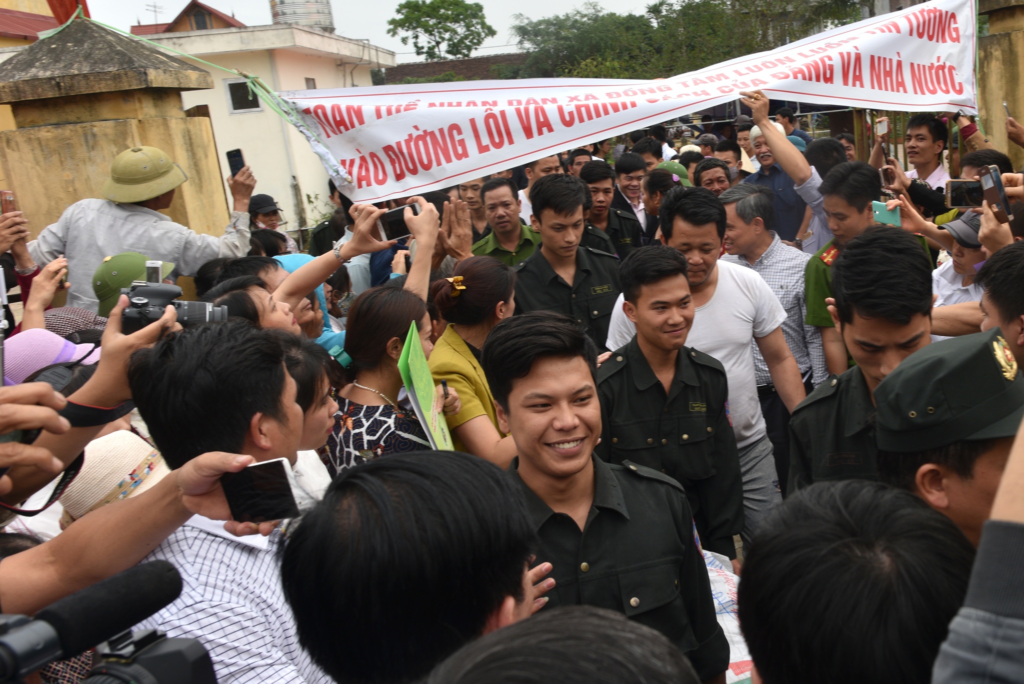 Chu tich Ha Noi Nguyen Duc Chung anh 15