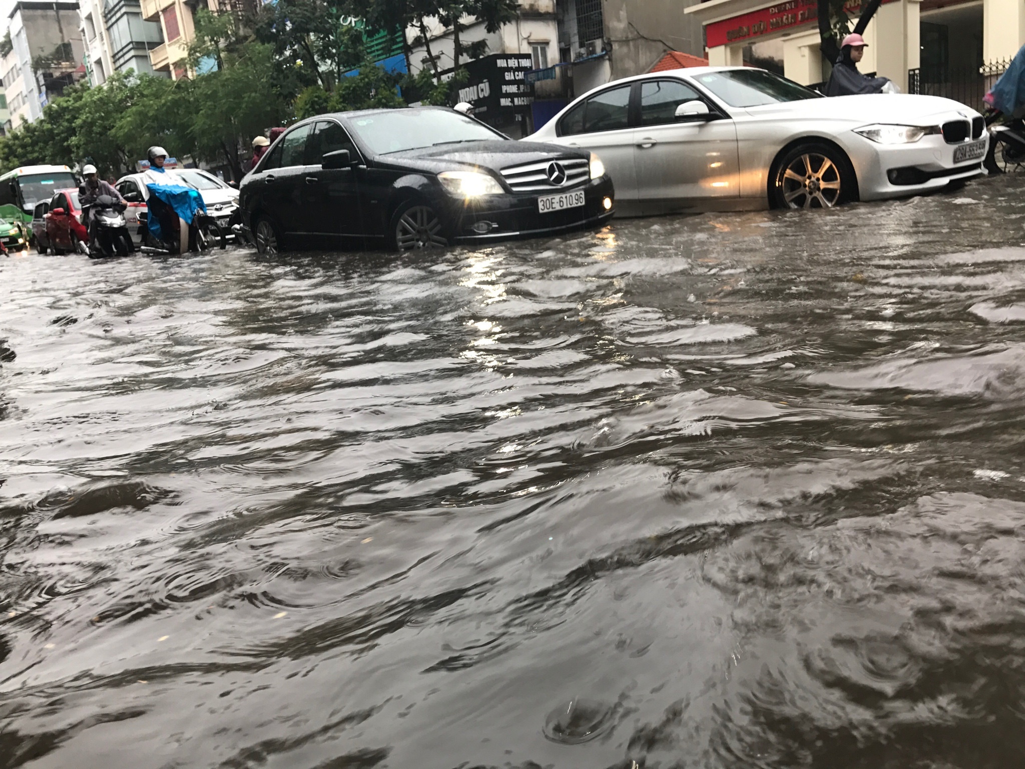 ha Noi mua lon anh 9