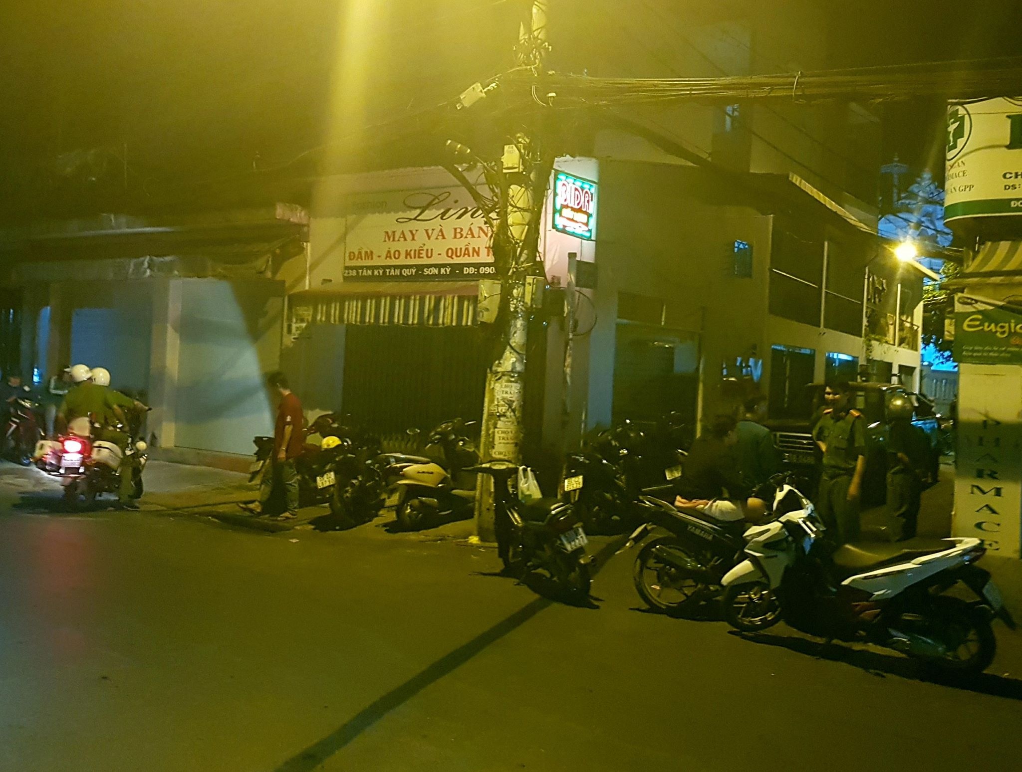 nổ súng trong đêm ảnh 1 no sung trong dem anh 1