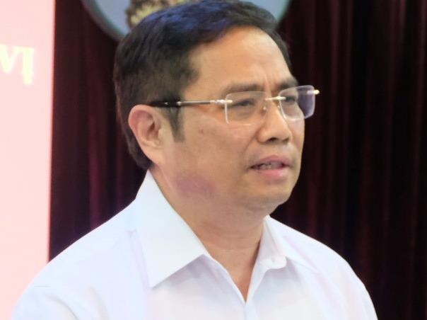 De xuat mo hinh bi thu kiem chu tich o dac khu kinh te hinh anh