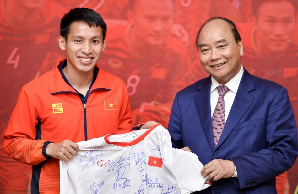 Thu tuong giai thich viec 'chi gap 2 doi bong da vo dich SEA Games 30' hinh anh