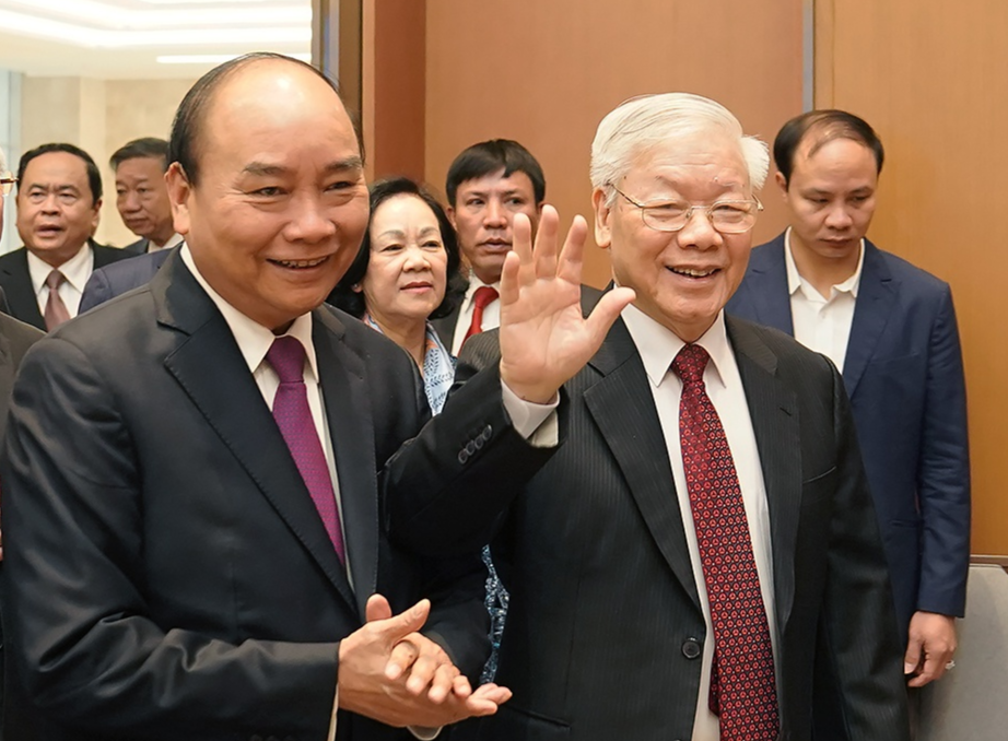 'Ai co tu tuong ban lui thi dung sang mot ben cho nguoi khac lam' hinh anh