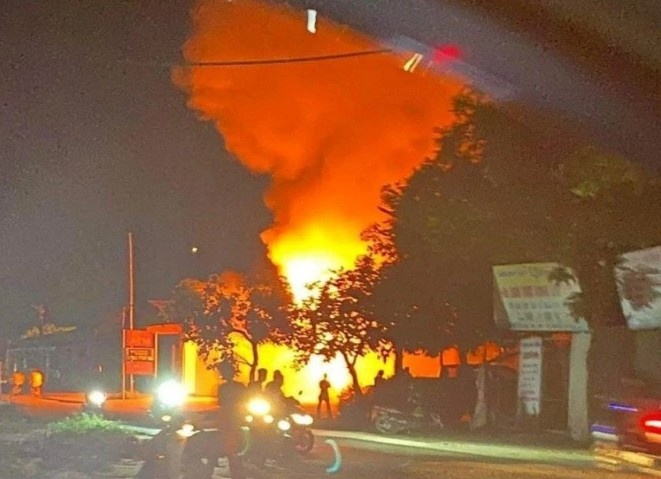 Lua thieu rui cay ATM o Hai Phong hinh anh