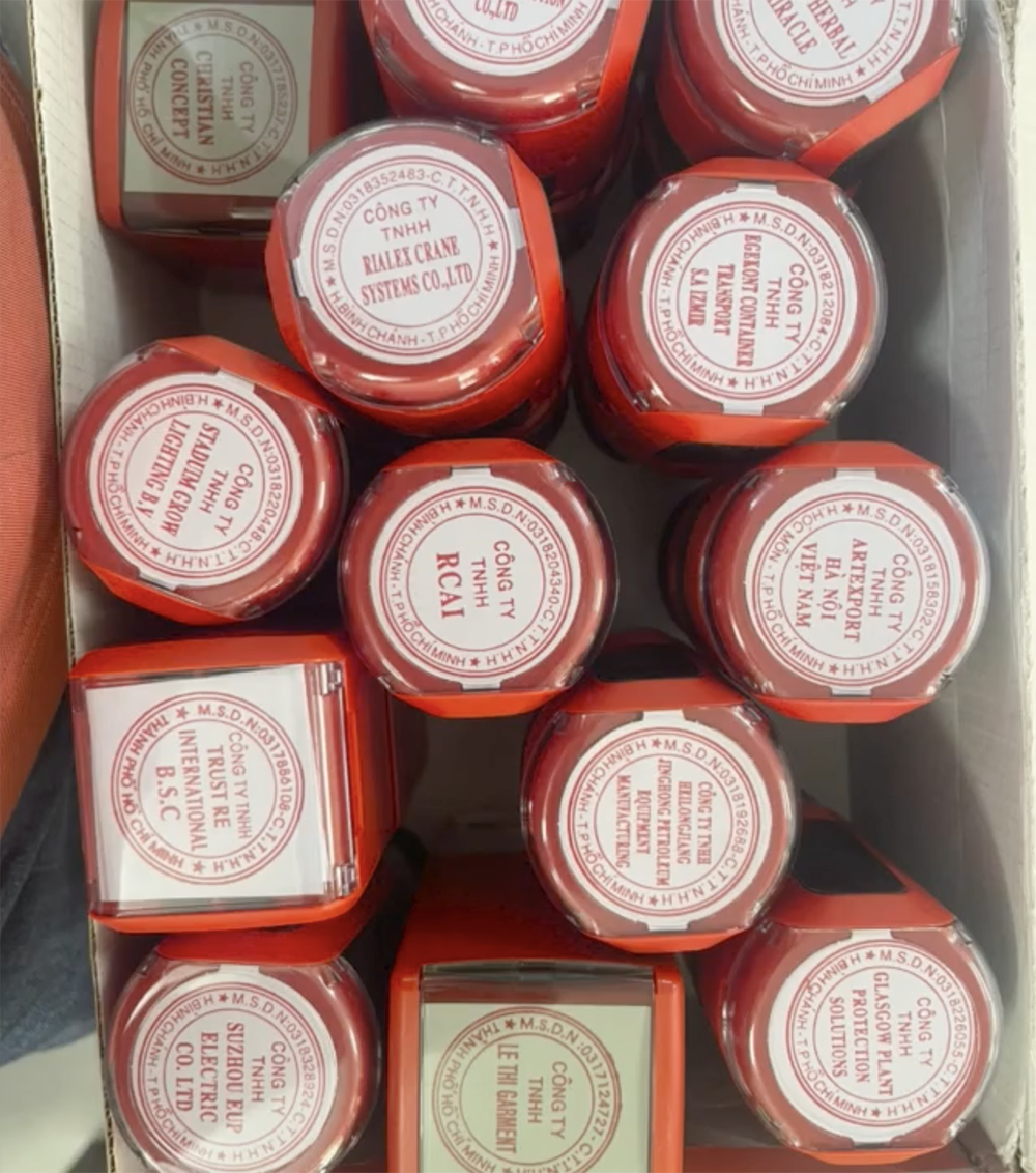 Duong day rua tien,  Yen Sao Kingfood,  Tiem vang Duc Long anh 2