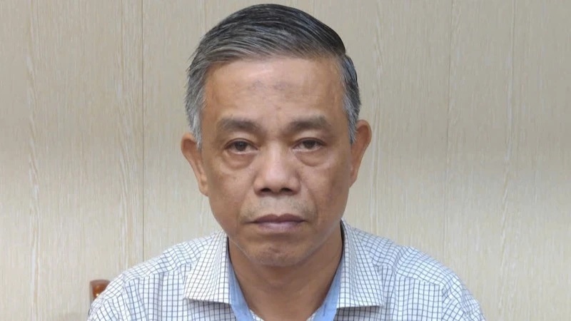 Bat tam giam GD va nguyen GD Trung tam Quan trac TNMT Quang Ninh hinh anh