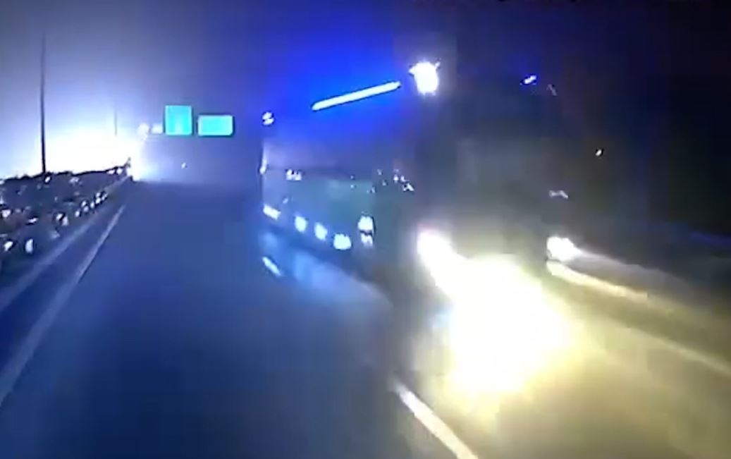 Cuc CSGT ly giai nguyen nhan lien tiep xuat hien tai xe di nguoc chieu hinh anh