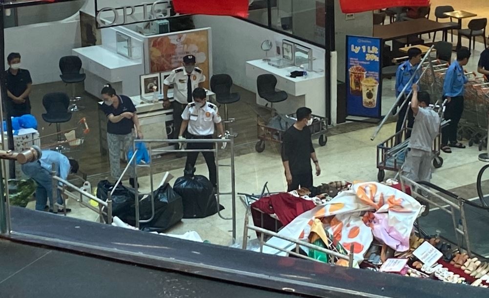 Nhieu tam trang o Van Hanh Mall sau 3 vu nhay lau lien tiep hinh anh