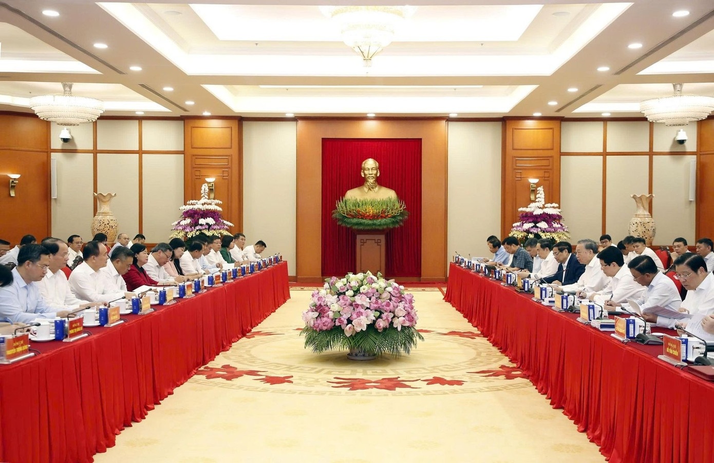 Bui Thi Minh Hoai,  To Lam anh 1