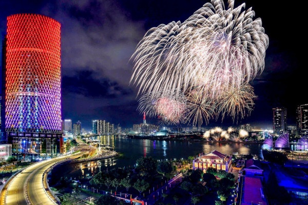 Cac diem ban phao hoa dip le 2/9 tai TP.HCM hinh anh