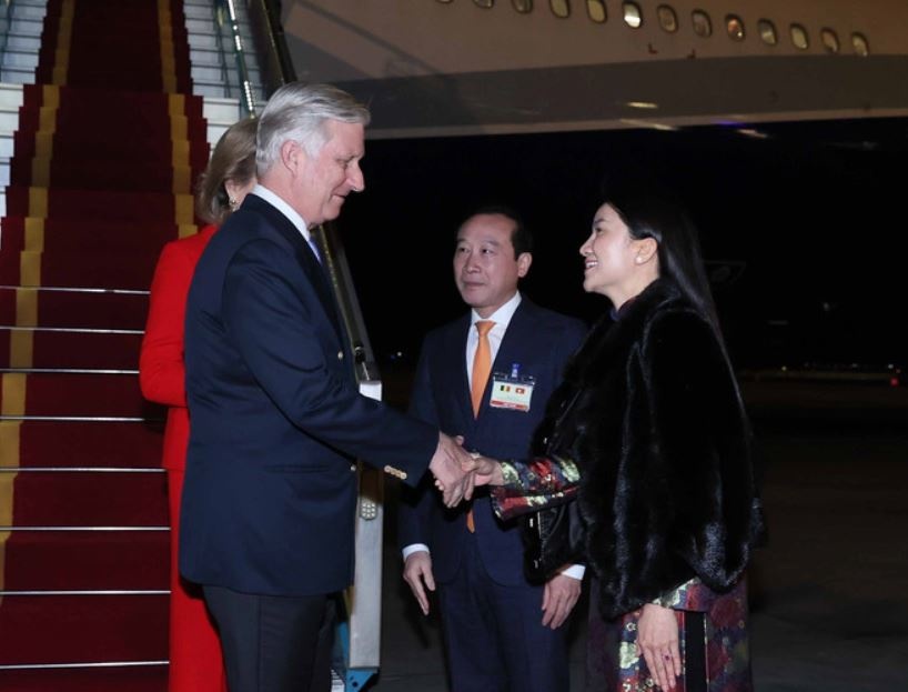 Vua Hoang hau Bi anh 2