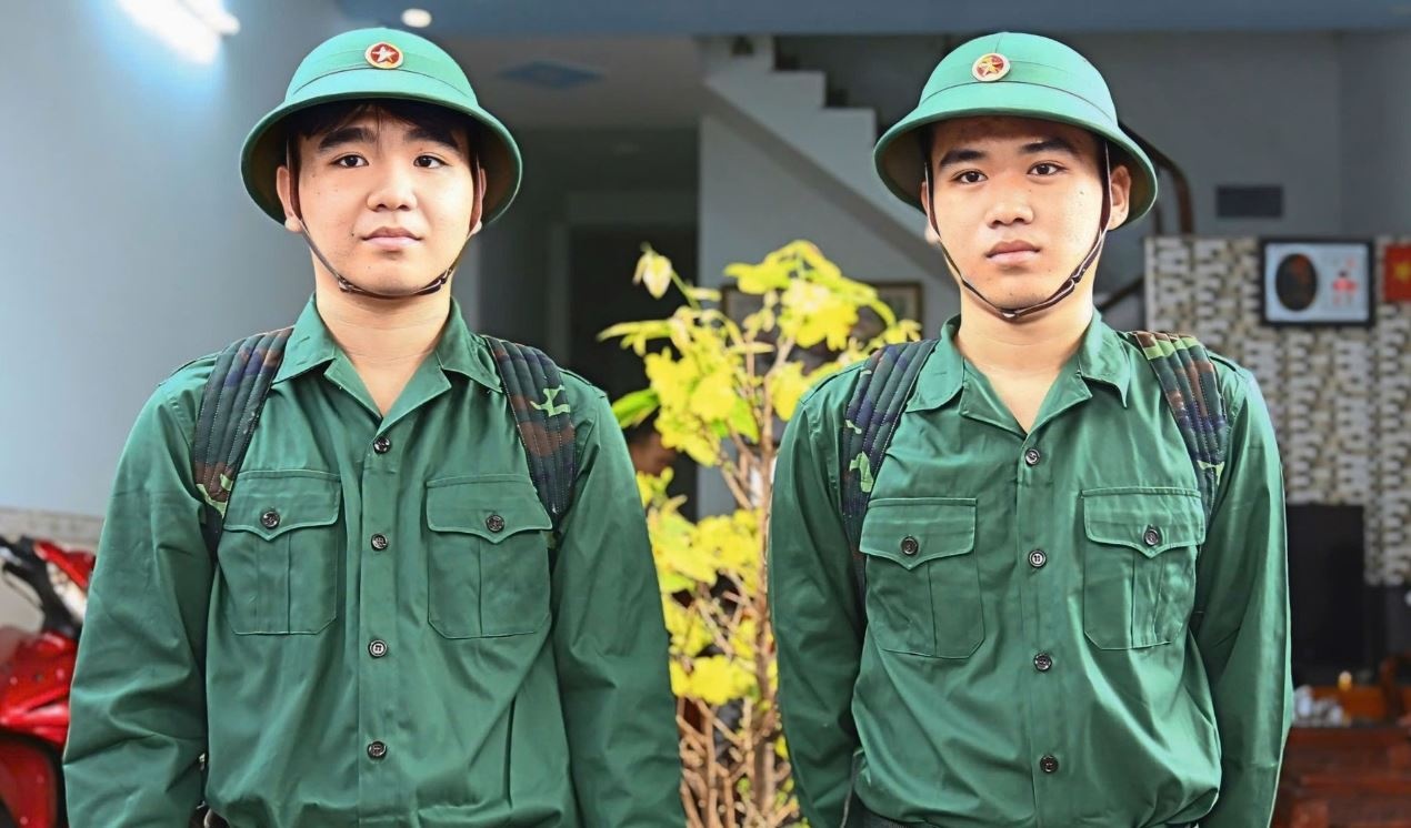 10 cap song sinh, anh em ruot o Dong Nai cung tinh nguyen nhap ngu hinh anh