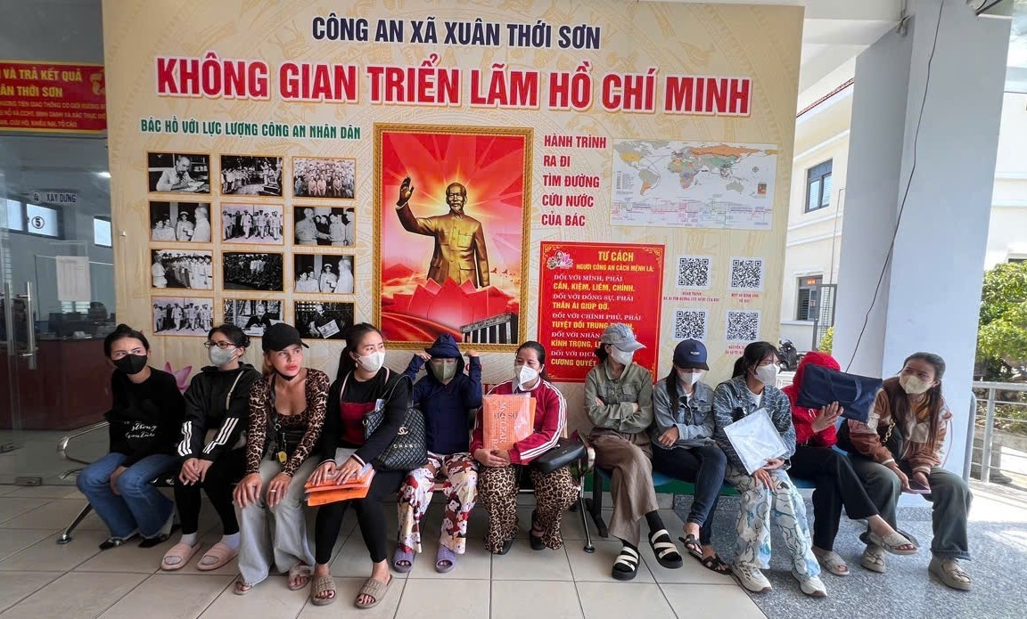 Chu hui mien Tay TP.HCM anh 1