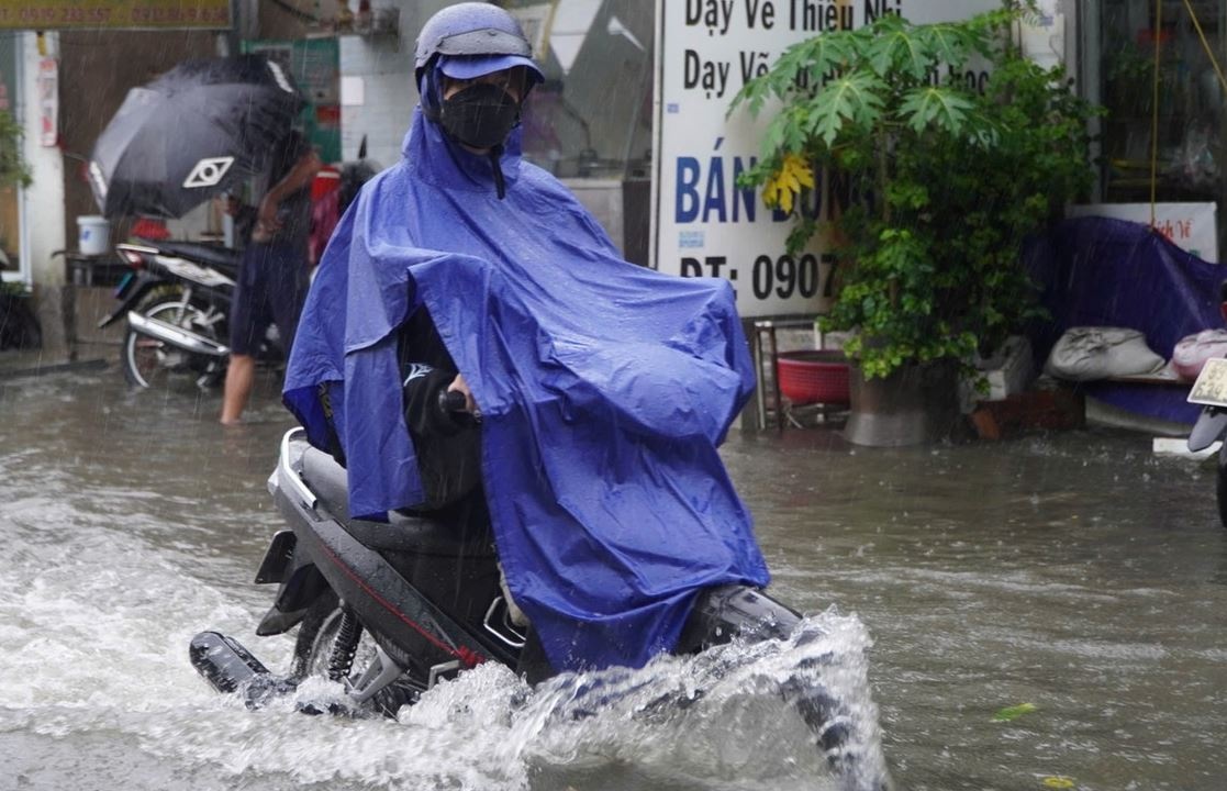 TP.HCM sap tai dien mua trai mua hinh anh