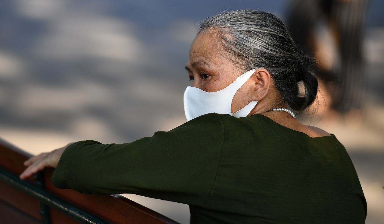 Nguoi 70 tuoi khong co luong huu duoc nhan tro cap huu tri hang thang hinh anh