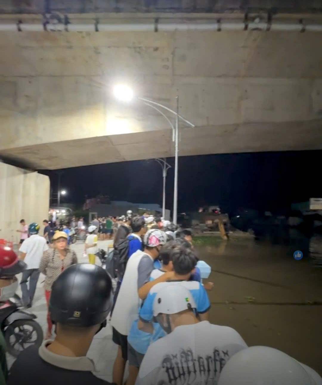 Nhay cau Bac Lieu anh 1