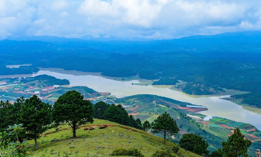 'Sa Pa, Ha Long, Da Lat khong can la cap huyen moi giu duoc ten tuoi' hinh anh