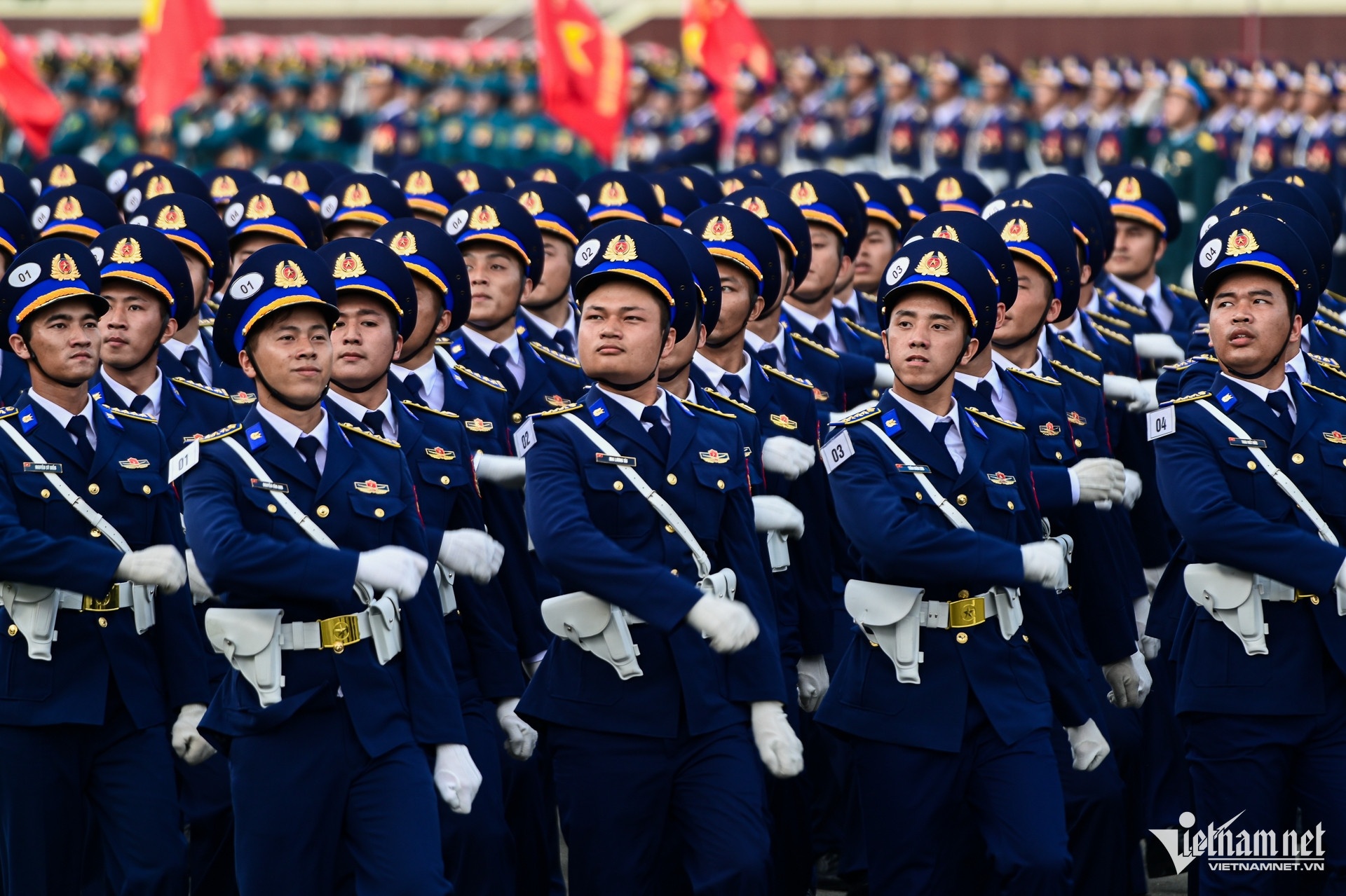 Bo doi nghi huu som anh 1